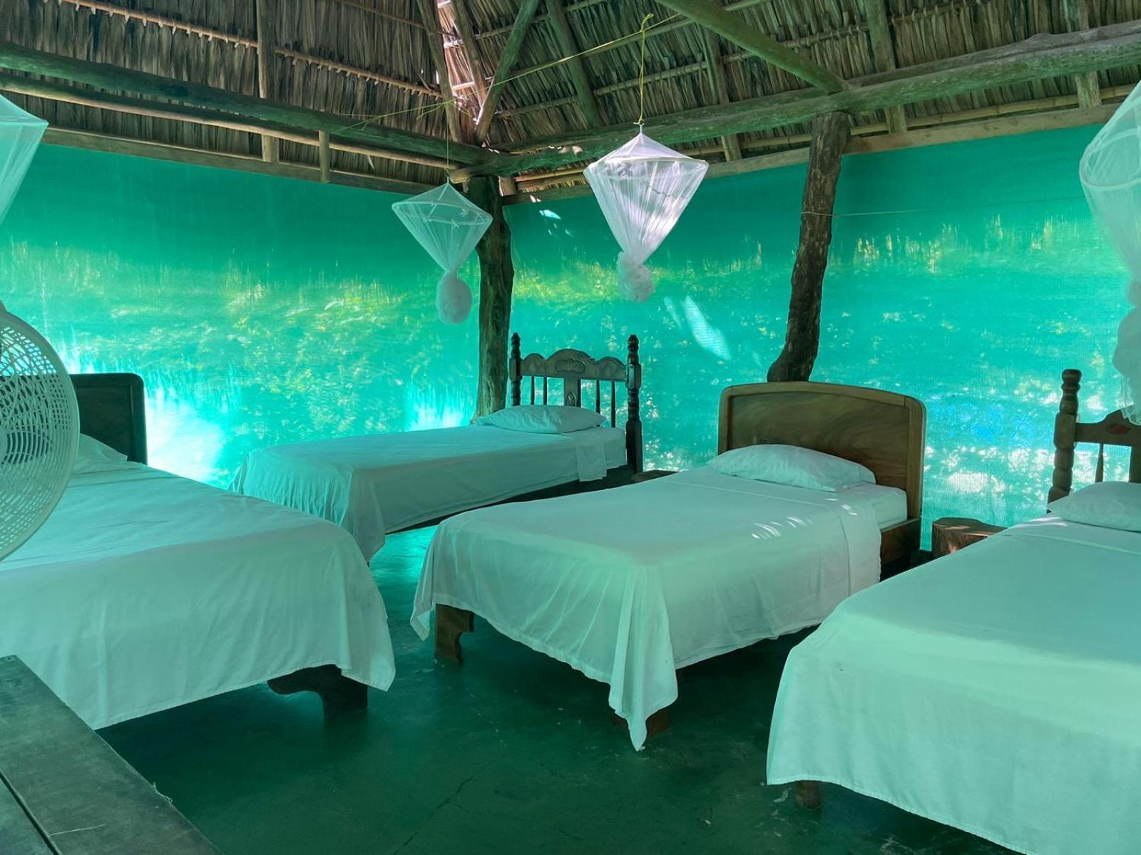 Mal Pais Surf Camp Hotel Playa Santa Teresa  Exterior photo